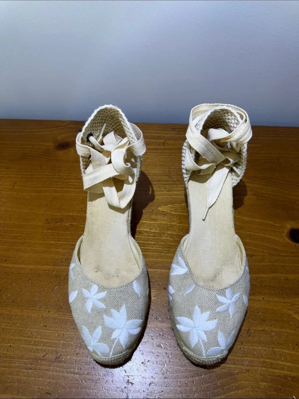 Soludos Cream Floral Espadrille Wedges with Ankle Wrap
